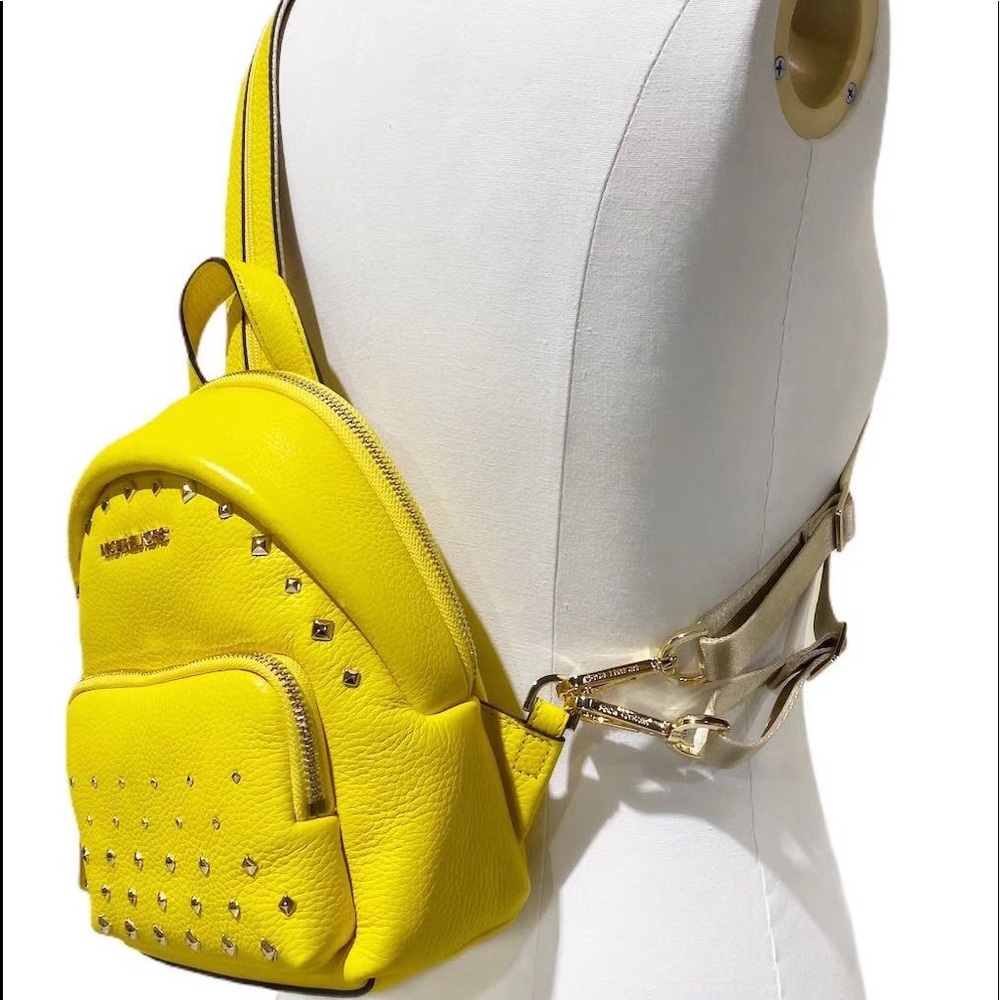 Bundle Michael Kors Convertible Backpack + wallet - Picture 10 of 16
